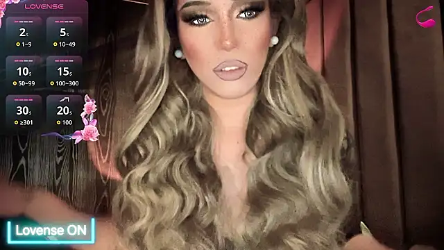 Snapshot of Lo_la_69 chatting on January 2026 11:18:02 PM Lo la 69 online show from January 2026 11:18:02 PM