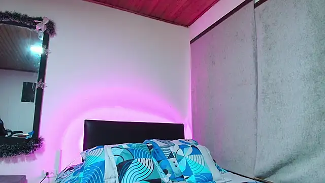 yesie hot online show from January 2025 12:05:02 AM