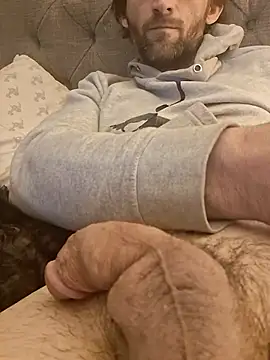 lewis7869 online show from December 2025 03:41:02 PM