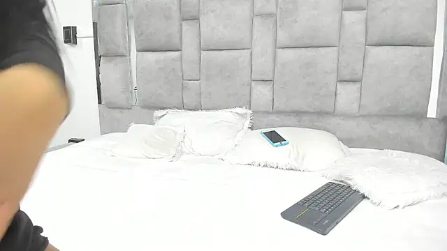 Snapshot of Candy_And_Andy_ chatting on March 2025 01:52:02 AM Candy And Andy online show from March 2025 01:52:02 AM