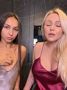 Snapshot of Keep_us_wild chatting on January 2025 05:50:01 AM Keep us wild online show from January 2025 05:50:01 AM