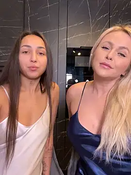 Snapshot of Keep_us_wild chatting on January 2025 04:47:02 AM Keep us wild online show from January 2025 04:47:02 AM