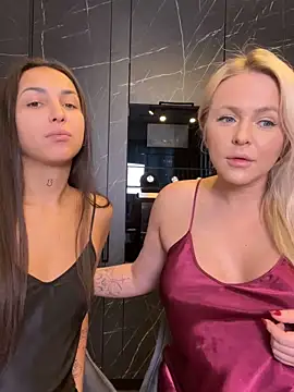 Snapshot of Keep_us_wild chatting on January 2025 04:47:01 AM Keep us wild online show from January 2025 04:47:01 AM