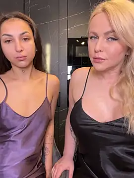 Snapshot of Keep_us_wild chatting on March 2025 10:06:01 PM Keep us wild online show from March 2025 10:06:01 PM