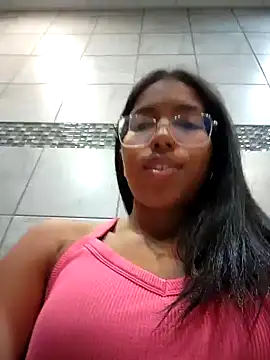 Snapshot of SheenaBrooke chatting on January 2025 01:52:02 AM SheenaBrooke online show from January 2025 01:52:02 AM