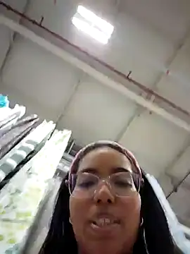 Snapshot of SheenaBrooke chatting on January 2025 06:53:02 PM SheenaBrooke online show from January 2025 06:53:02 PM