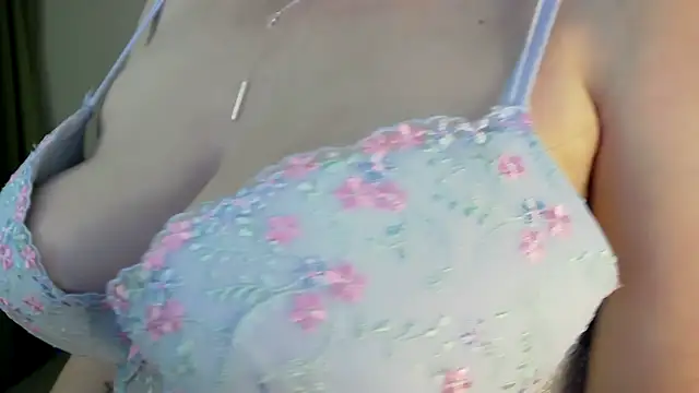 PetersEmily online show from March 2025 09:34:01 PM