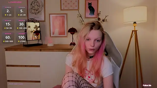 Snapshot of evangel1ne chatting on December 2024 09:40:02 AM evangel1ne online show from December 2024 09:40:02 AM