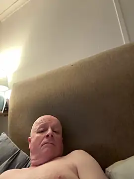 locallad88 online show from February 2026 08:18:01 PM