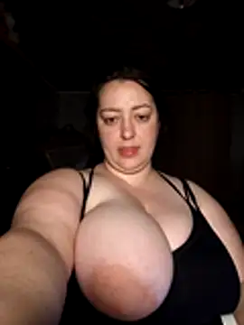 mihaelaa online show from May 2026 11:46:02 PM