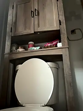 KcCumz19 online show from October 2025 02:40:02 PM