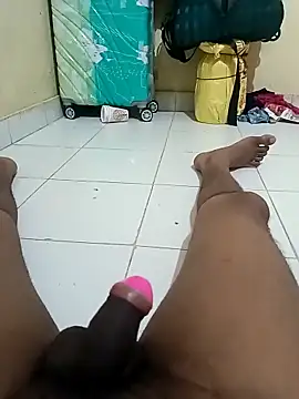 Snapshot of Sexboymanisha94 chatting on April 2026 05:46:02 AM Sexboymanisha94 online show from April 2026 05:46:02 AM