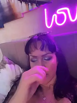 Snapshot of Lolaley2 chatting on October 2025 07:42:02 AM Lolaley2 online show from October 2025 07:42:02 AM