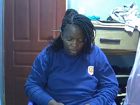 Ebonyceline online show from May 2026 07:18:02 PM