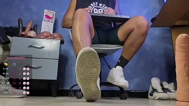 TomLover 12 online show from February 2026 12:55:02 AM