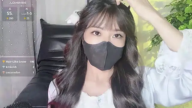 Snapshot of Mya_Lee chatting on December 2024 06:55:01 PM Mya Lee online show from December 2024 06:55:01 PM