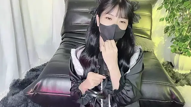 Snapshot of Mya_Lee chatting on December 2024 10:22:01 PM Mya Lee online show from December 2024 10:22:01 PM