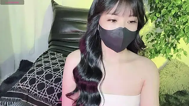 Snapshot of Mya_Lee chatting on December 2024 04:30:02 PM Mya Lee online show from December 2024 04:30:02 PM