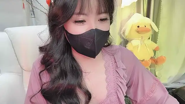 Snapshot of Mya_Lee chatting on January 2025 05:21:01 PM Mya Lee online show from January 2025 05:21:01 PM