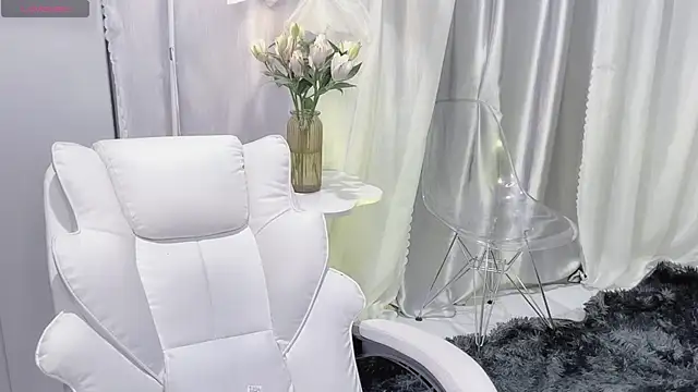 Snapshot of Mya_Lee chatting on September 2025 03:47:01 PM Mya Lee online show from September 2025 03:47:01 PM