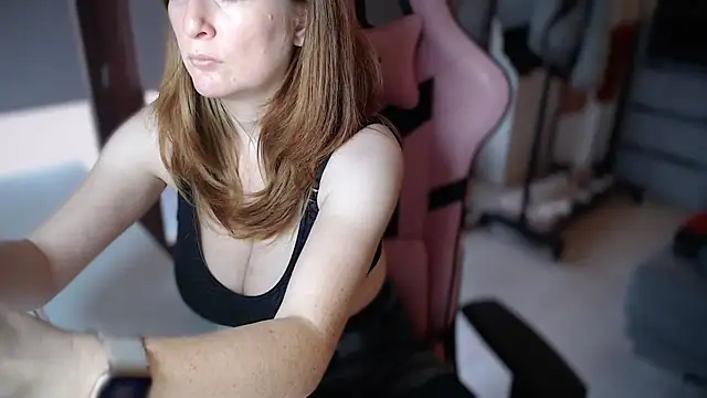 Exotic-Desire online show from November 2025 10:36:02 AM