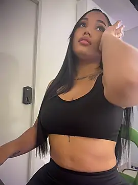 TianaaJackson online show from May 2026 07:44:02 PM