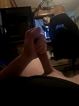 whitestroker online show from October 2025 04:31:01 PM