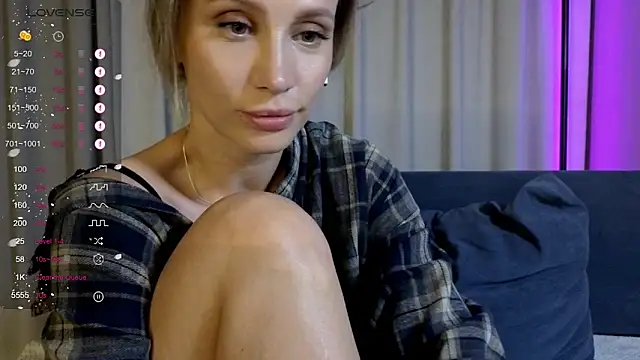 Alice Wonders online show from June 2026 08:15:01 PM