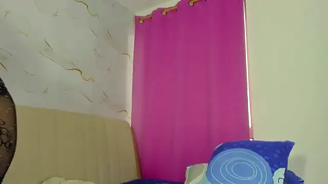 Hot Brunette34 online show from October 2025 09:21:01 PM