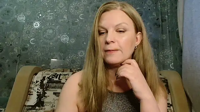 Snapshot of BlondeFox chatting on February 2026 01:46:02 AM BlondeFox online show from February 2026 01:46:02 AM