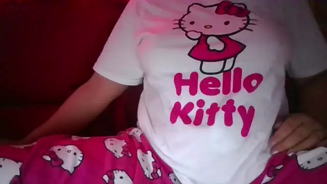 Snapshot of RealLittleRedRidingHood chatting on March 2025 08:44:02 PM RealLittleRedRidingHood online show from March 2025 08:44:02 PM