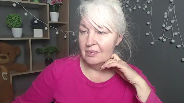 BlondyLeeBest online show from February 2026 07:28:02 PM