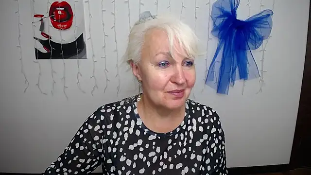 BlondyLeeBest online show from May 2026 12:13:01 PM