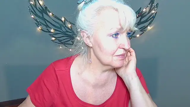 BlondyLeeBest online show from May 2026 06:28:02 PM
