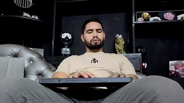 matteosantos online show from December 2025 11:27:02 AM