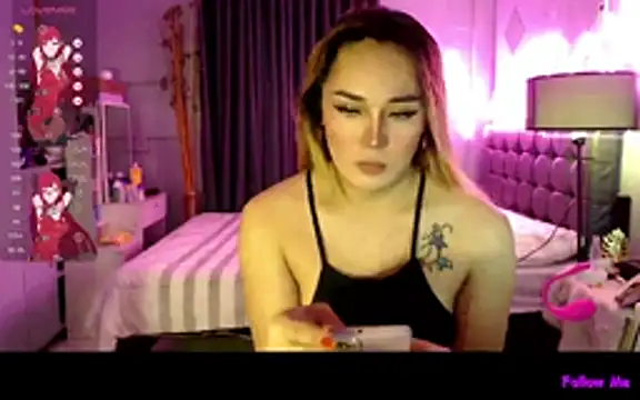 DivaMooree online show from November 2025 01:26:02 AM