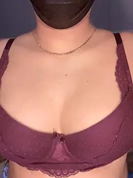 Snapshot of Amber-Queen chatting on January 2025 02:06:02 AM Amber-Queen online show from January 2025 02:06:02 AM