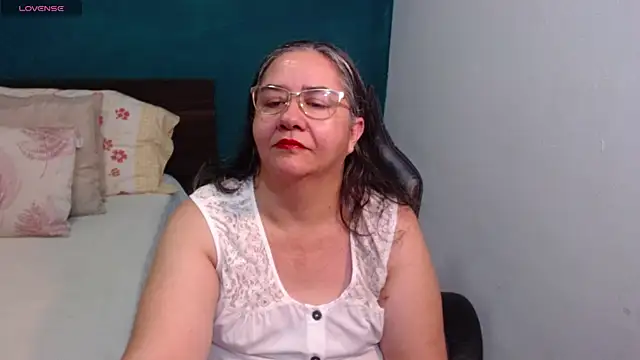 Snapshot of scaelettdubois chatting on May 2026 01:36:01 AM scaelettdubois online show from May 2026 01:36:01 AM