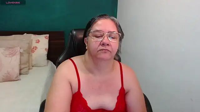 scaelettdubois online show from July 2026 01:41:02 AM