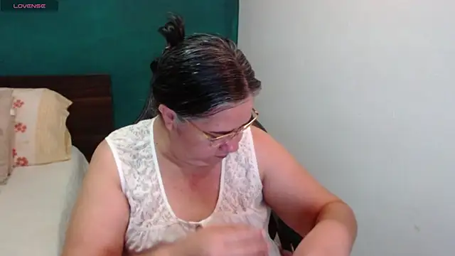 scaelettdubois online show from July 2026 12:19:01 AM