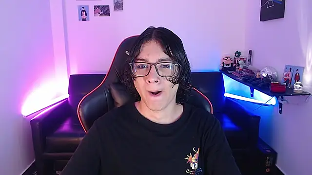 Snapshot of malik_harrison__ chatting on December 2024 02:00:02 PM malik harrison online show from December 2024 02:00:02 PM