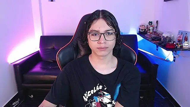 Snapshot of malik_harrison__ chatting on December 2024 02:17:02 PM malik harrison online show from December 2024 02:17:02 PM