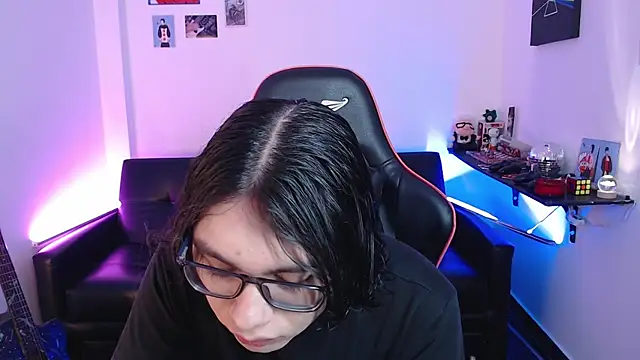 Snapshot of malik_harrison__ chatting on December 2024 03:05:01 PM malik harrison online show from December 2024 03:05:01 PM