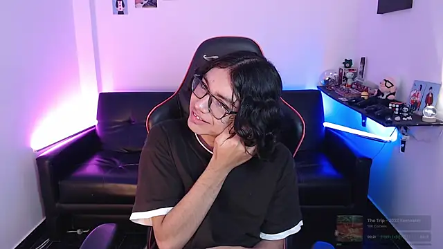 Snapshot of malik_harrison__ chatting on January 2025 01:53:02 PM malik harrison online show from January 2025 01:53:02 PM