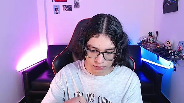 Snapshot of malik_harrison__ chatting on January 2025 01:52:01 PM malik harrison online show from January 2025 01:52:01 PM