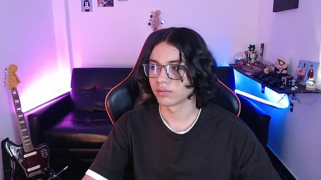 Snapshot of malik_harrison__ chatting on January 2025 04:58:02 PM malik harrison online show from January 2025 04:58:02 PM