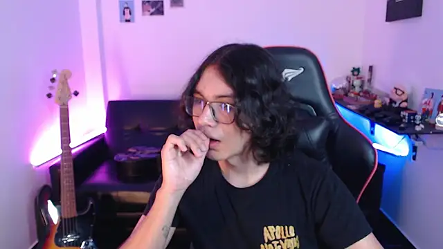 Snapshot of malik_harrison__ chatting on January 2025 05:59:02 PM malik harrison online show from January 2025 05:59:02 PM