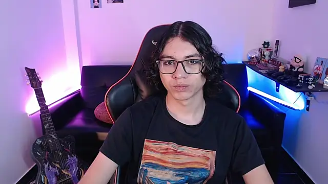 Snapshot of malik_harrison__ chatting on January 2025 05:44:02 PM malik harrison online show from January 2025 05:44:02 PM