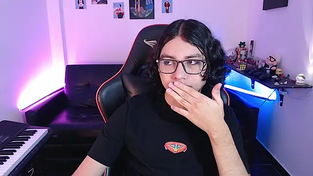 Snapshot of malik_harrison__ chatting on February 2025 01:43:01 PM malik harrison online show from February 2025 01:43:01 PM