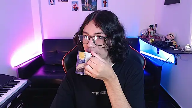 Snapshot of malik_harrison__ chatting on February 2025 02:04:02 PM malik harrison online show from February 2025 02:04:02 PM